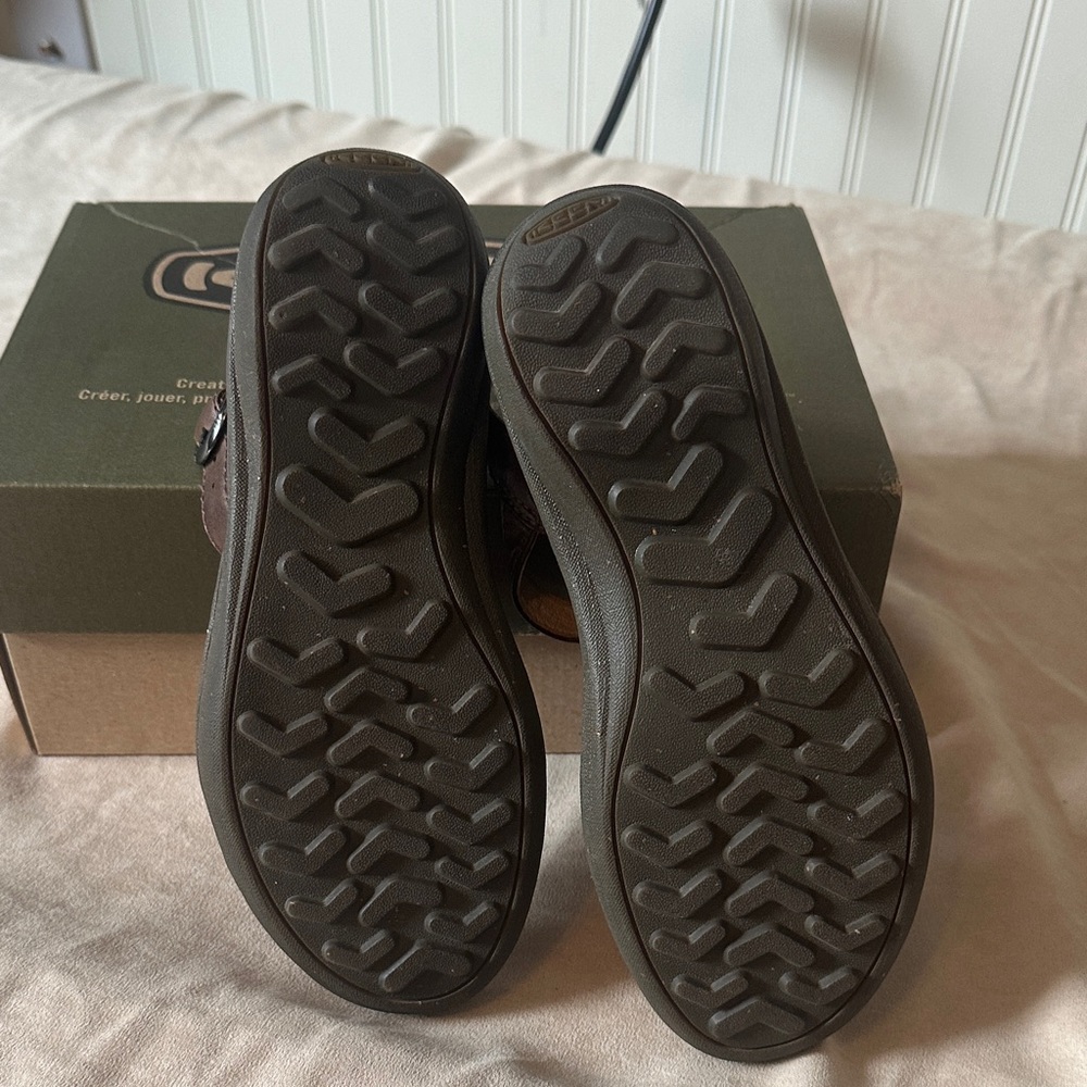 Keen Brown Leather Sandals with Adjustable Straps - Picture 6 of 10